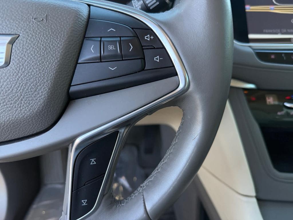 used 2017 Cadillac XT5 car, priced at $17,990