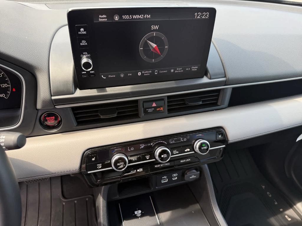 used 2025 Honda Pilot car, priced at $40,790