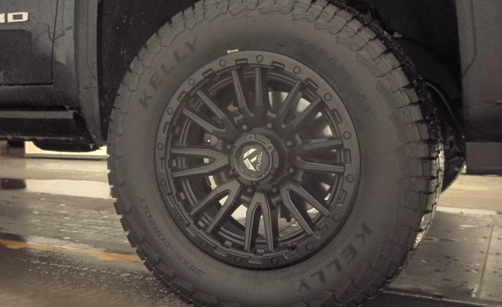 used 2024 GMC Sierra 2500 car, priced at $77,990