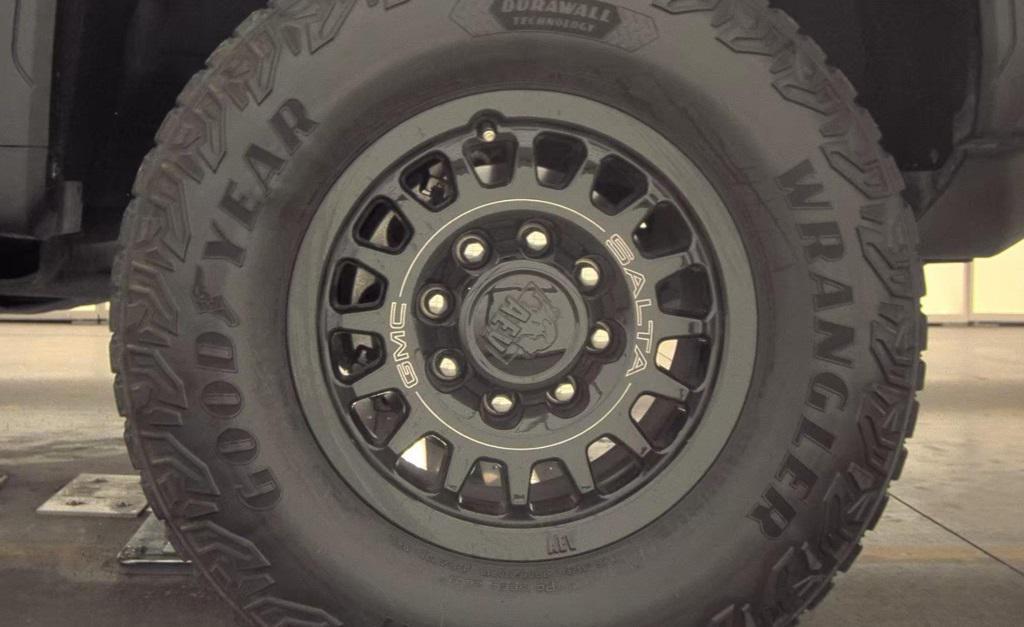 used 2024 GMC Sierra 2500 car, priced at $85,990