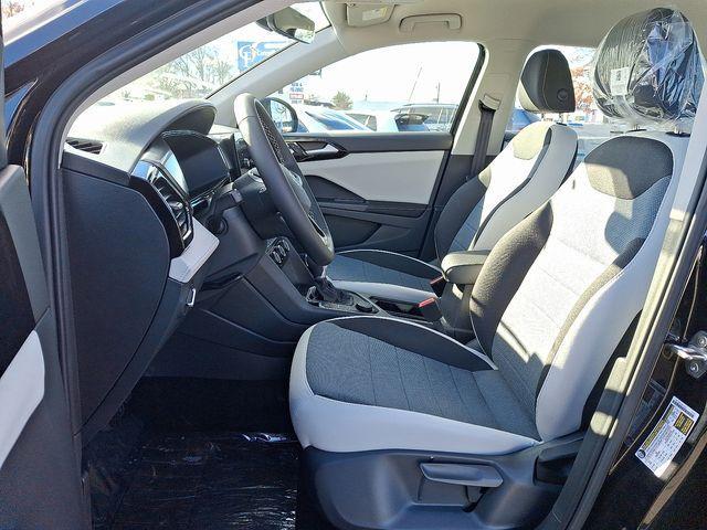 new 2026 Volkswagen Taos car, priced at $31,505