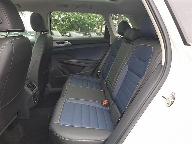 new 2025 Volkswagen Taos car