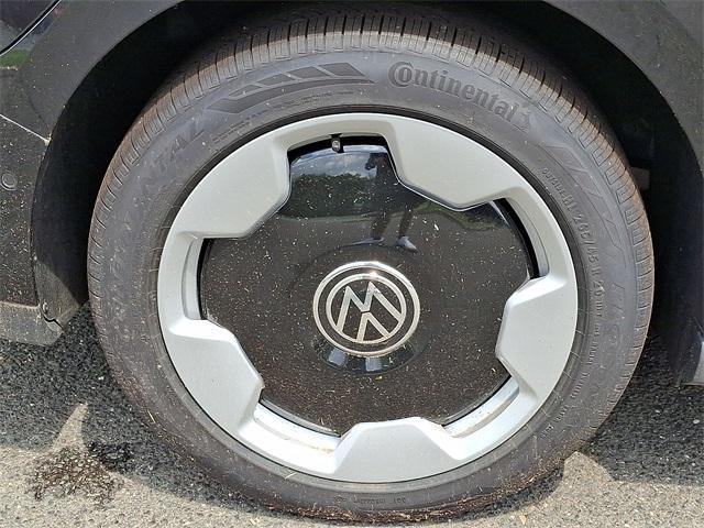 new 2025 Volkswagen ID. Buzz car, priced at $62,427