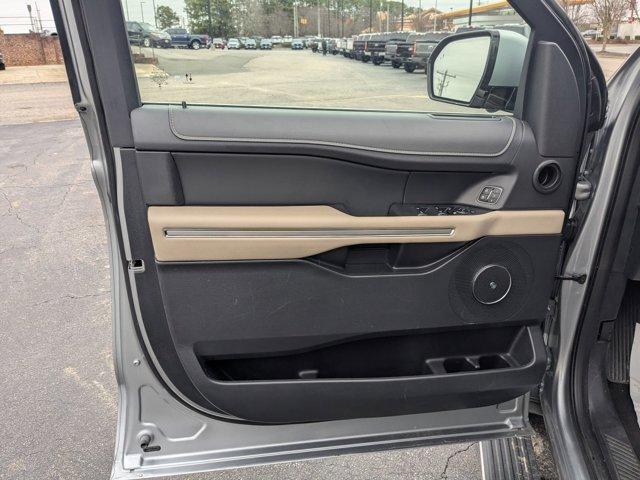 used 2024 Ford Expedition car, priced at $45,922