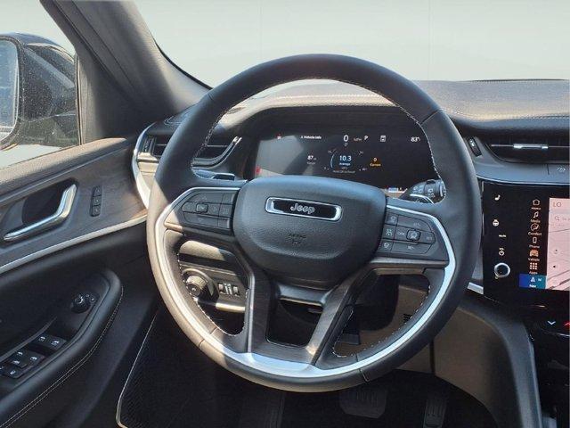 new 2026 Jeep Grand Cherokee car, priced at $43,083