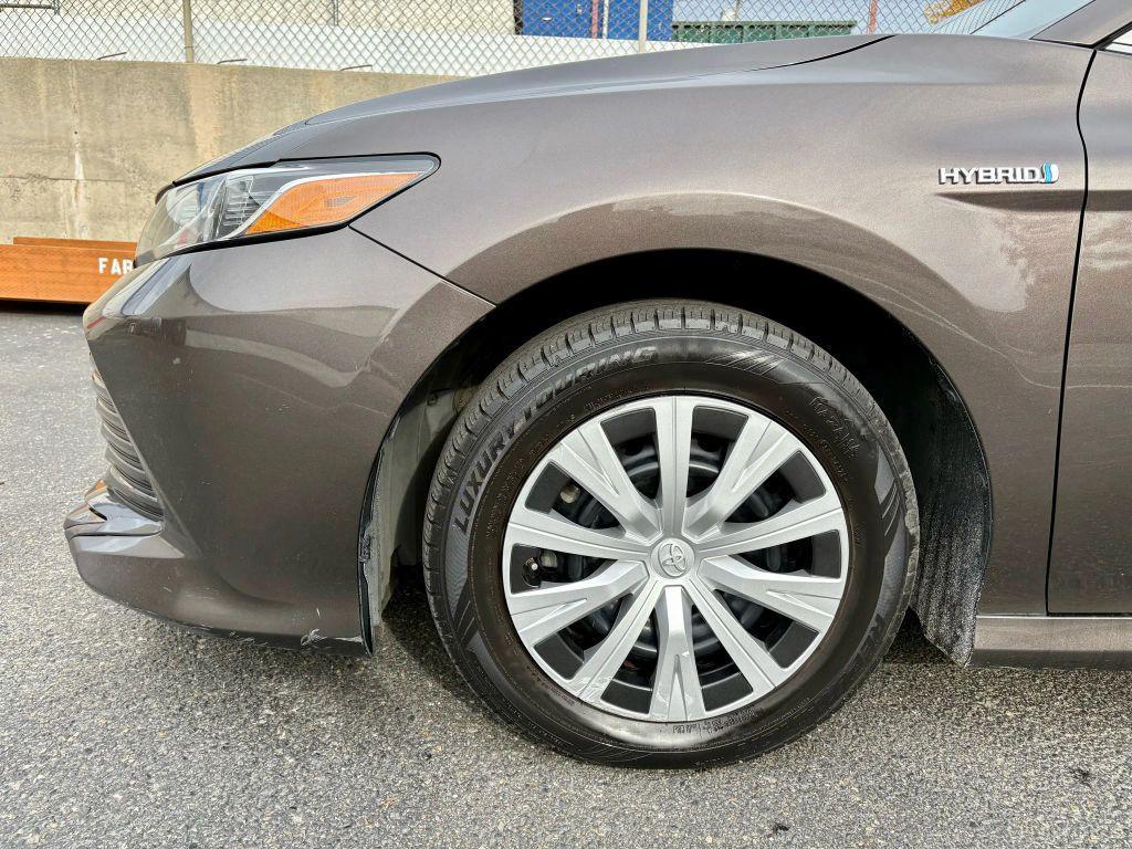 used 2018 Toyota Camry Hybrid car, priced at $15,499