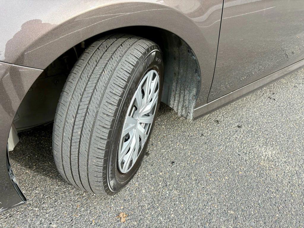 used 2018 Toyota Camry Hybrid car, priced at $15,499