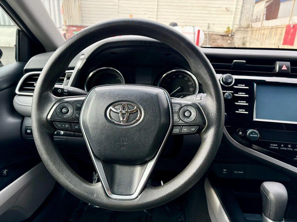 used 2018 Toyota Camry Hybrid car, priced at $15,499