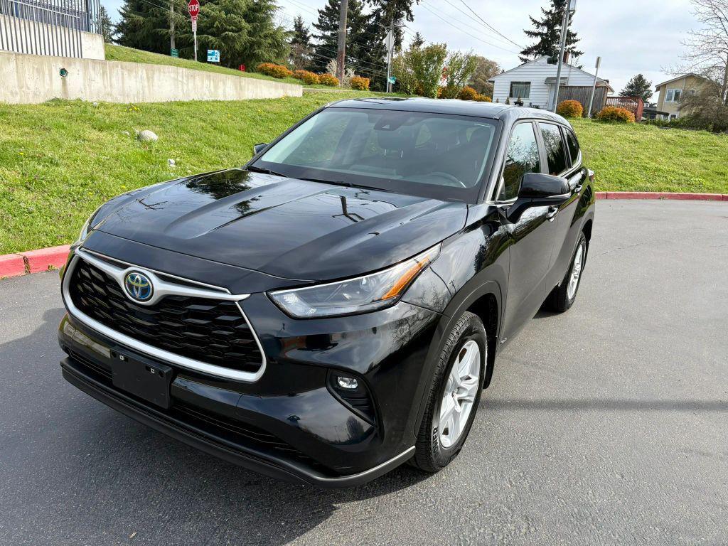 used 2023 Toyota Highlander Hybrid car, priced at $24,999