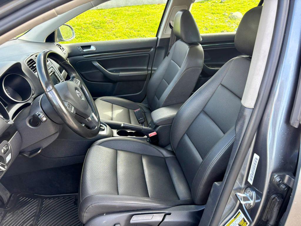 used 2013 Volkswagen Jetta SportWagen car, priced at $8,990