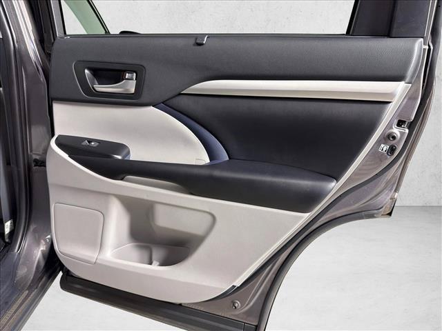 used 2019 Toyota Highlander car, priced at $16,580