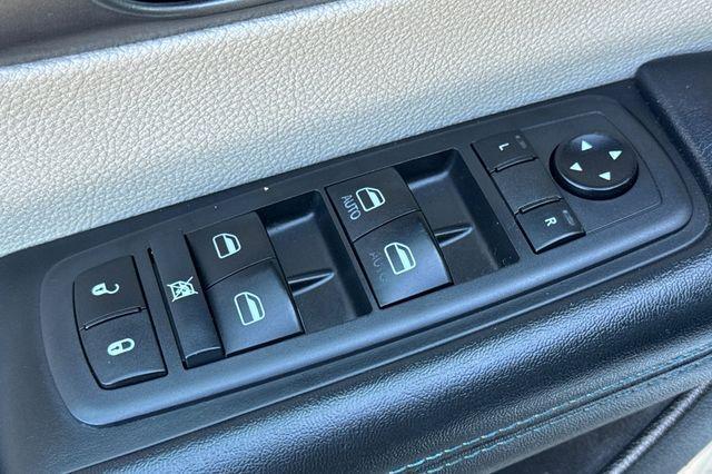 used 2021 Chrysler Pacifica car, priced at $21,900