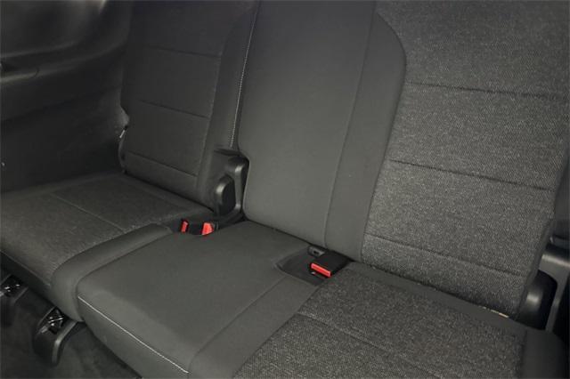 used 2024 Chevrolet Traverse car, priced at $39,900