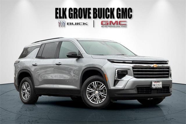 used 2024 Chevrolet Traverse car, priced at $39,900
