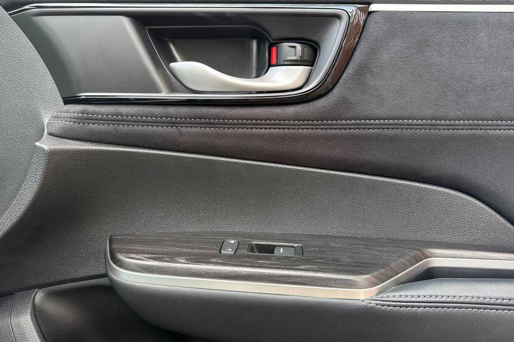 used 2018 Honda Clarity Plug-In Hybrid car, priced at $19,780
