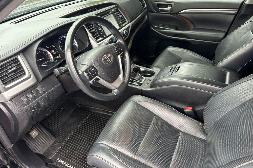 used 2018 Toyota Highlander car, priced at $25,725