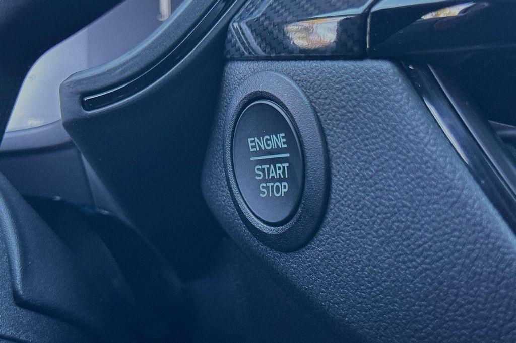 2024 Star White Metallic Tri-Coat Ford Escape