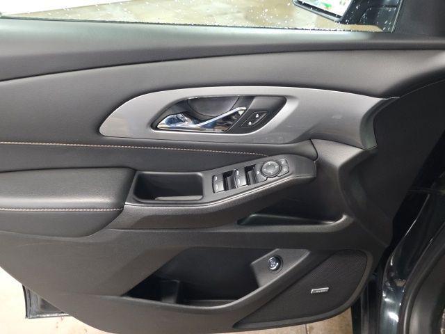 used 2021 Chevrolet Traverse car, priced at $25,900
