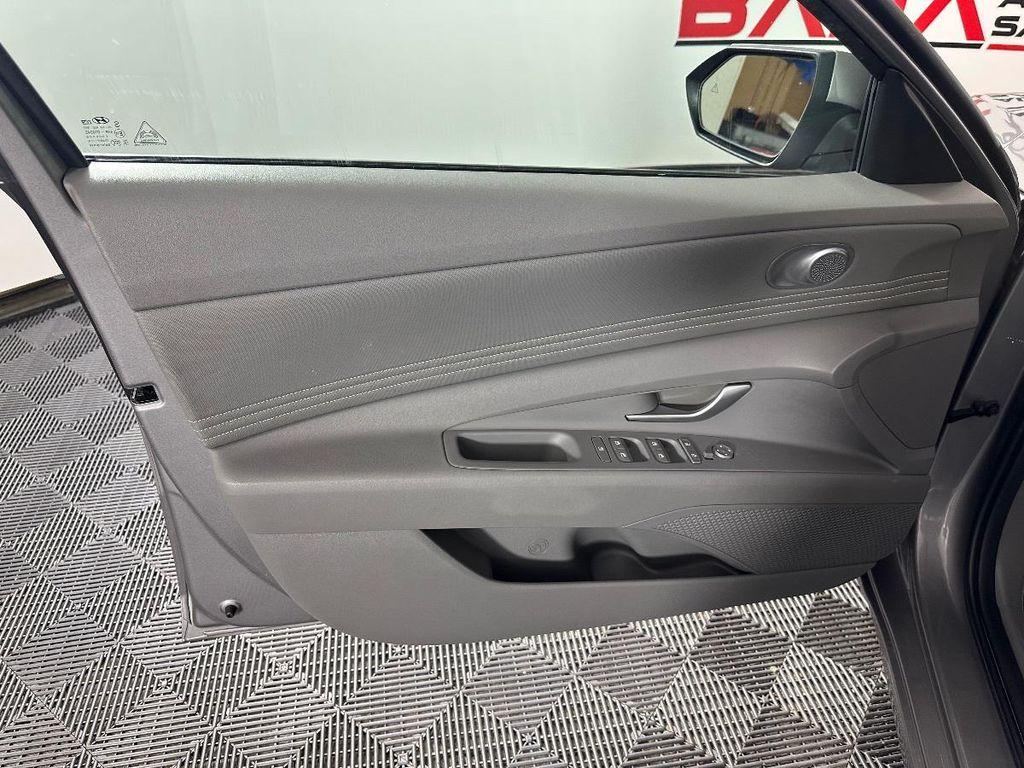 used 2023 Hyundai Elantra car
