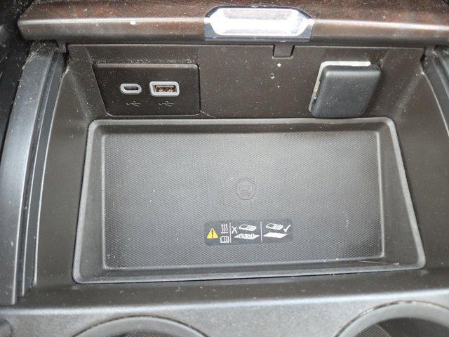 used 2022 GMC Yukon XL car, priced at $45,106