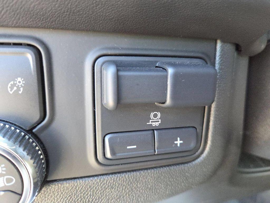 used 2023 GMC Yukon XL car, priced at $49,706