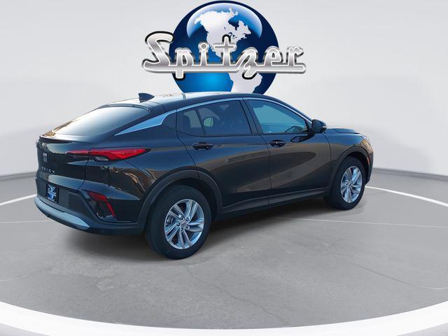 new 2025 Buick Envista car, priced at $27,050