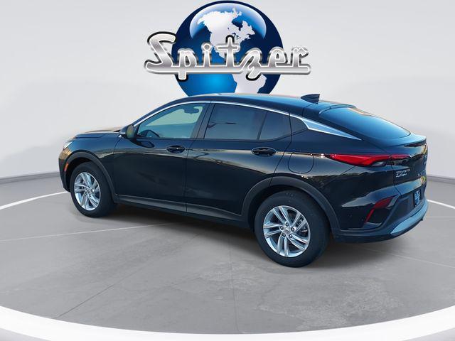 new 2025 Buick Envista car, priced at $27,050