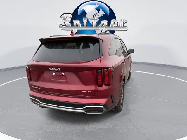 used 2023 Kia Sorento car, priced at $25,652
