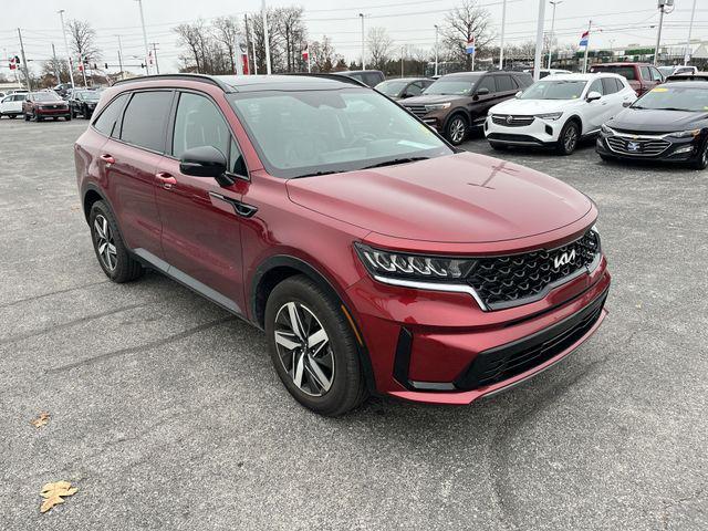 used 2023 Kia Sorento car, priced at $25,652