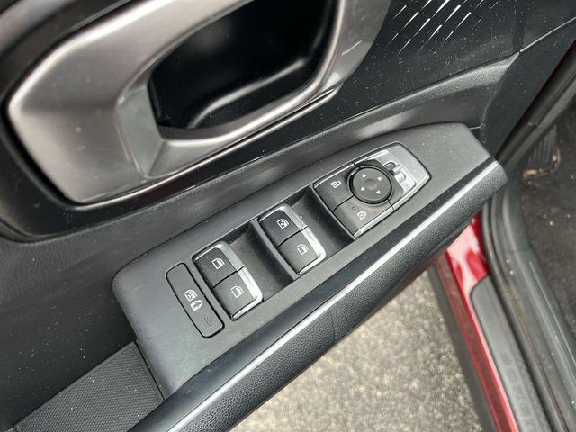 used 2023 Kia Sorento car, priced at $25,652