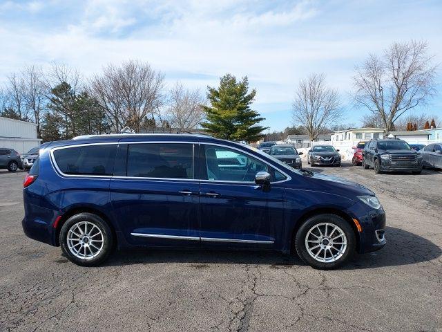 used 2017 Chrysler Pacifica car, priced at $14,834