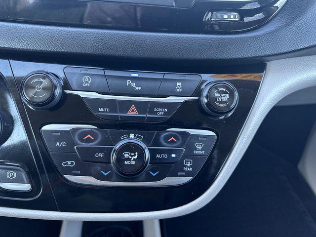 used 2018 Chrysler Pacifica car, priced at $11,328