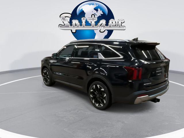 used 2025 Kia Sorento car, priced at $36,621