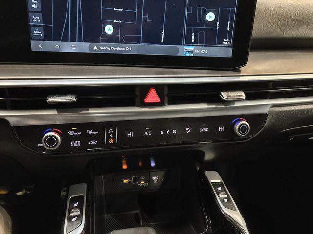 used 2025 Kia Sorento car, priced at $36,621