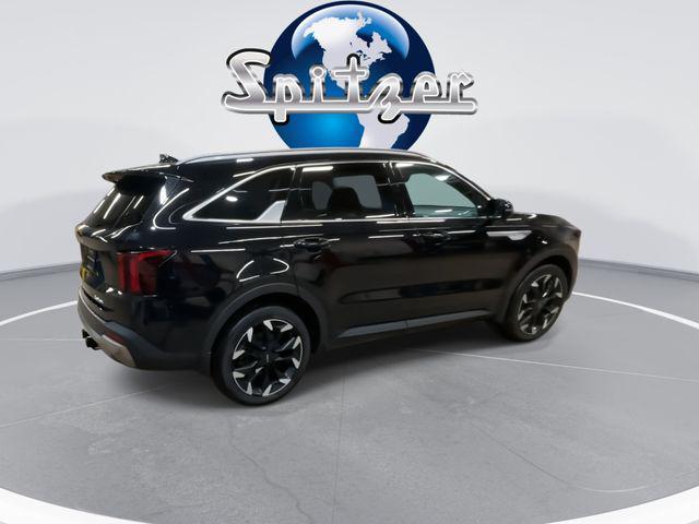 used 2025 Kia Sorento car, priced at $36,621