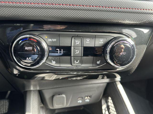 used 2025 Chevrolet TrailBlazer car, priced at $27,928