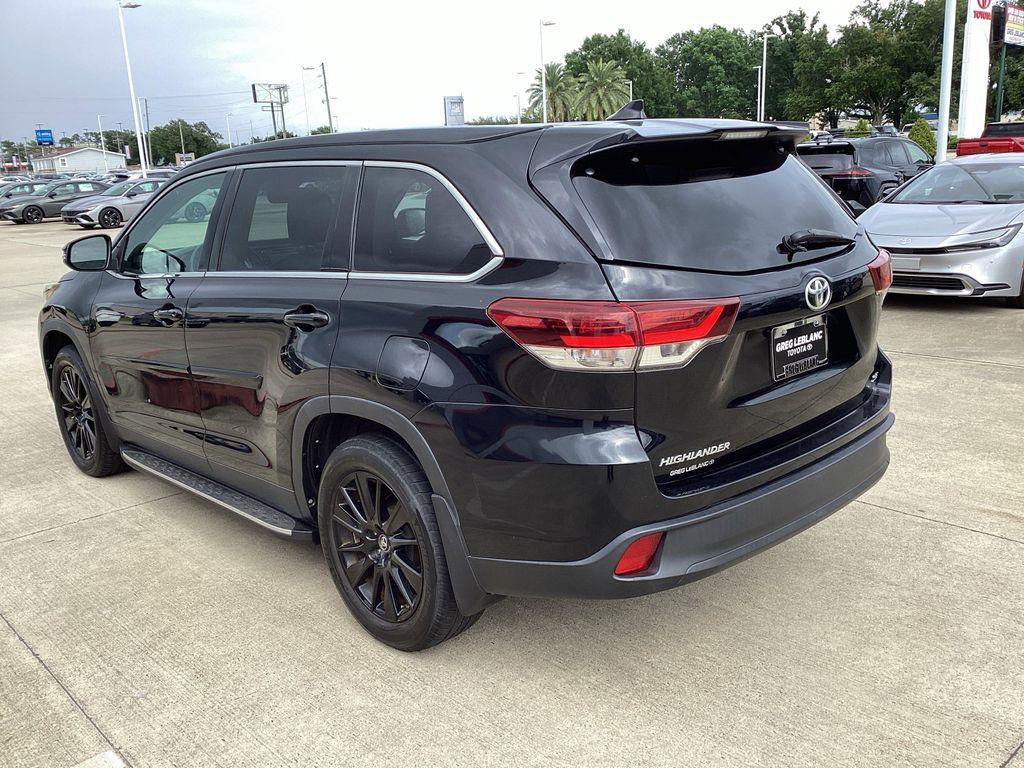used 2019 Toyota Highlander car, priced at $22,625