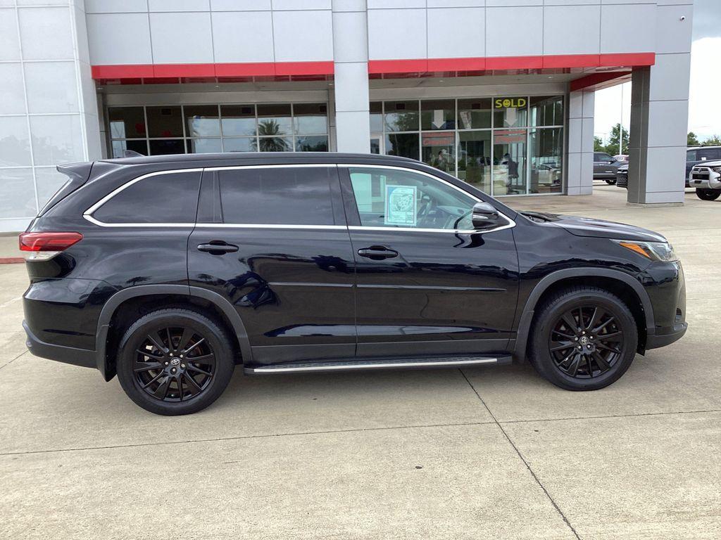 used 2019 Toyota Highlander car, priced at $22,625