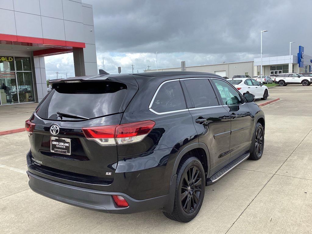 used 2019 Toyota Highlander car, priced at $22,625