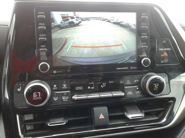 used 2021 Toyota Highlander car