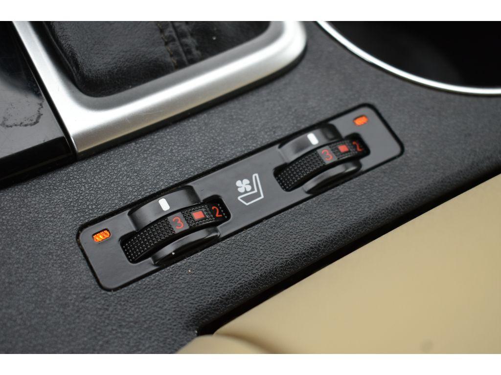 used 2014 Toyota Highlander car, priced at $18,999