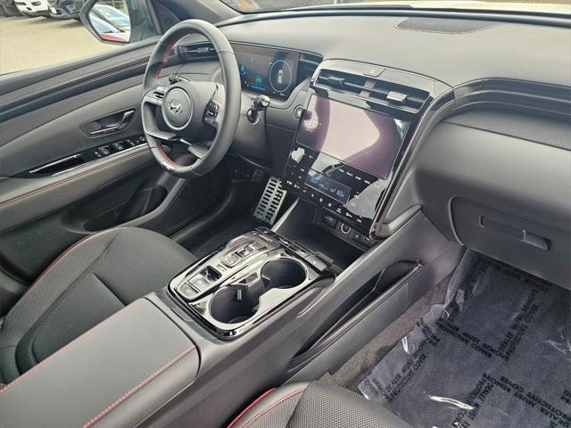 2024 White Pearl Hyundai TUCSON Hybrid