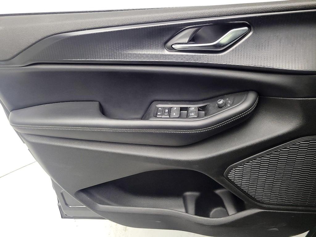 used 2024 Jeep Grand Cherokee car, priced at $28,998