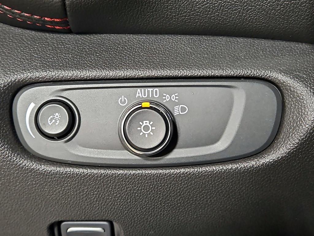 used 2023 Chevrolet Blazer car, priced at $31,998