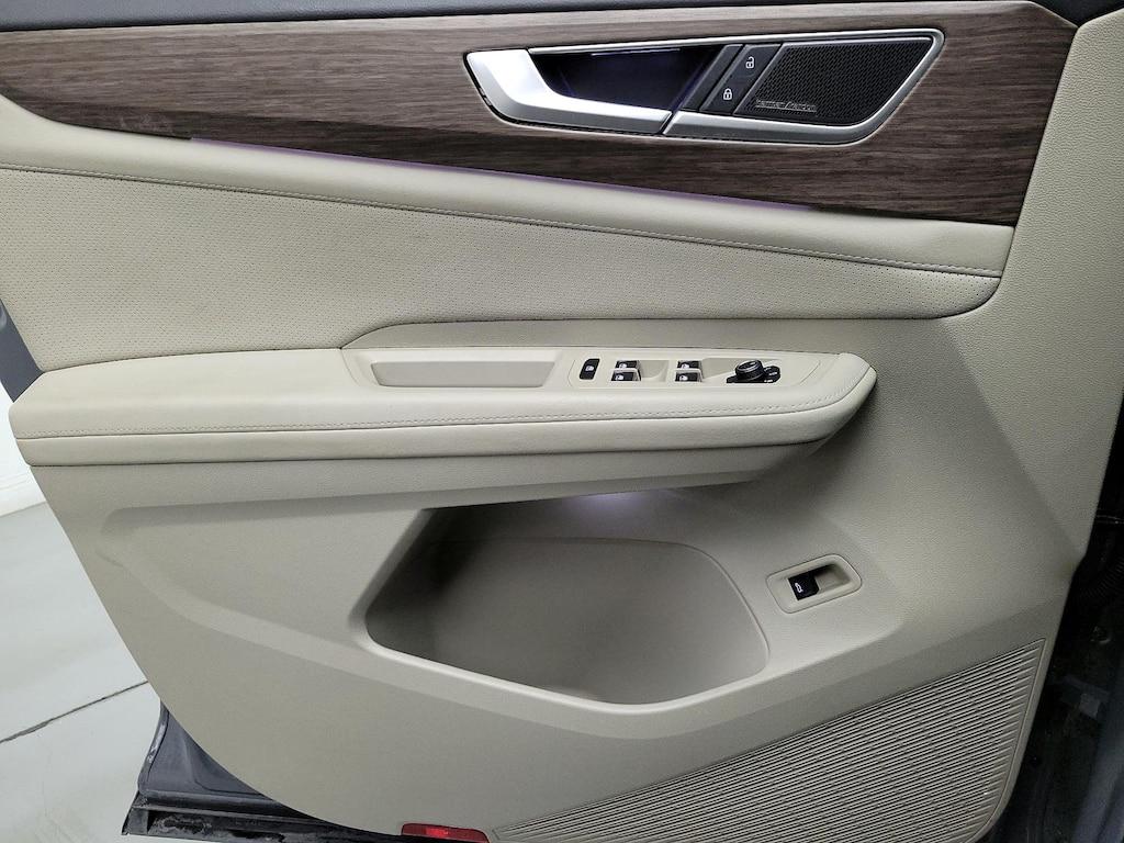 used 2025 Volkswagen Atlas car, priced at $41,998