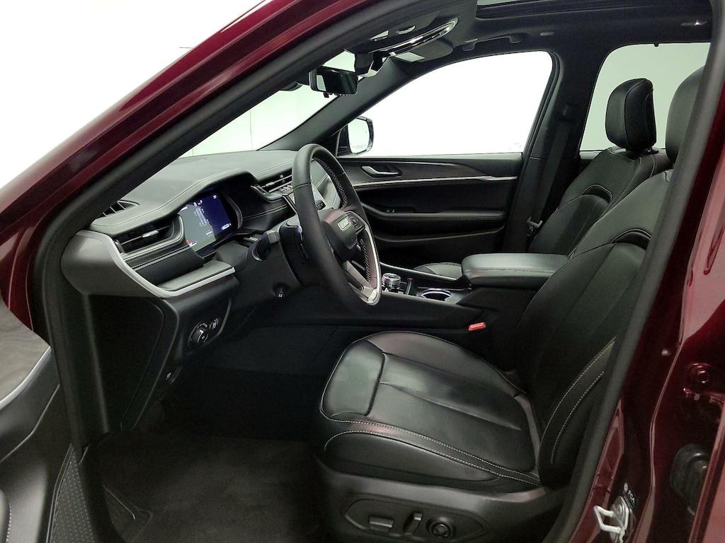 used 2025 Jeep Grand Cherokee car, priced at $41,998