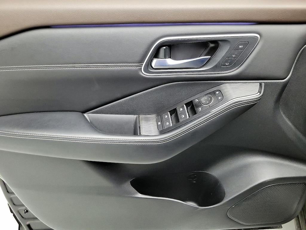 used 2023 Nissan Rogue car, priced at $27,998