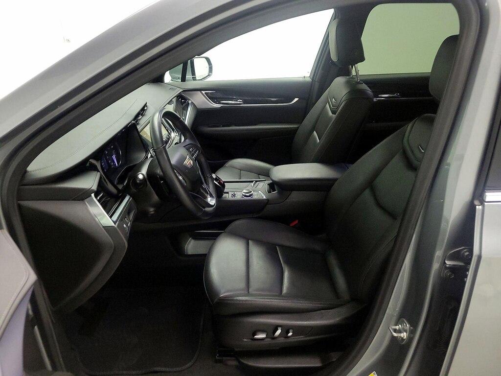 used 2025 Cadillac XT6 car, priced at $41,998