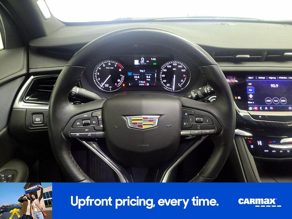 used 2025 Cadillac XT6 car, priced at $41,998