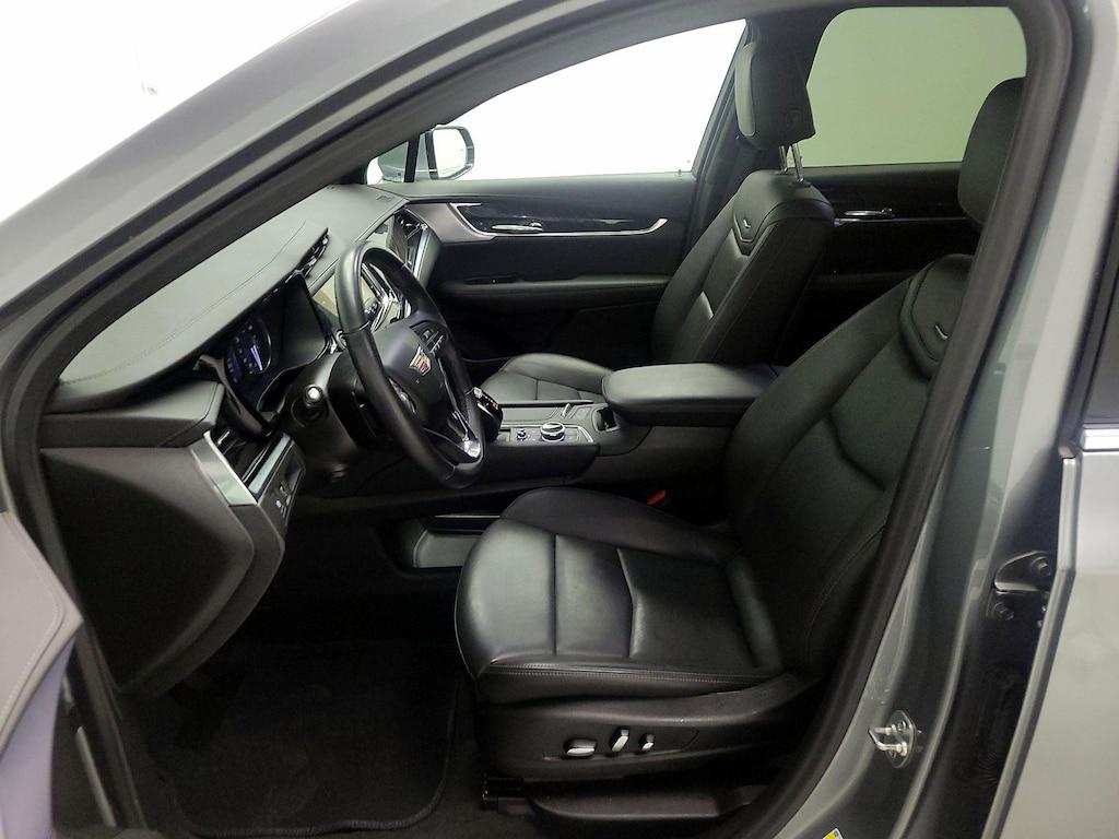 used 2025 Cadillac XT6 car, priced at $40,998